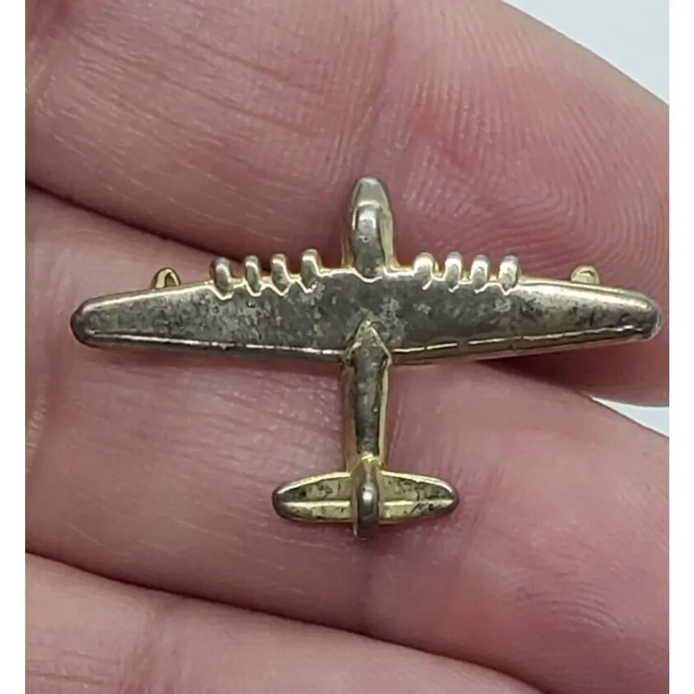 Vintage Jet Airplane Figural Yellow Gold Plated Tie Tac Lapel Scatter Pin Pilot